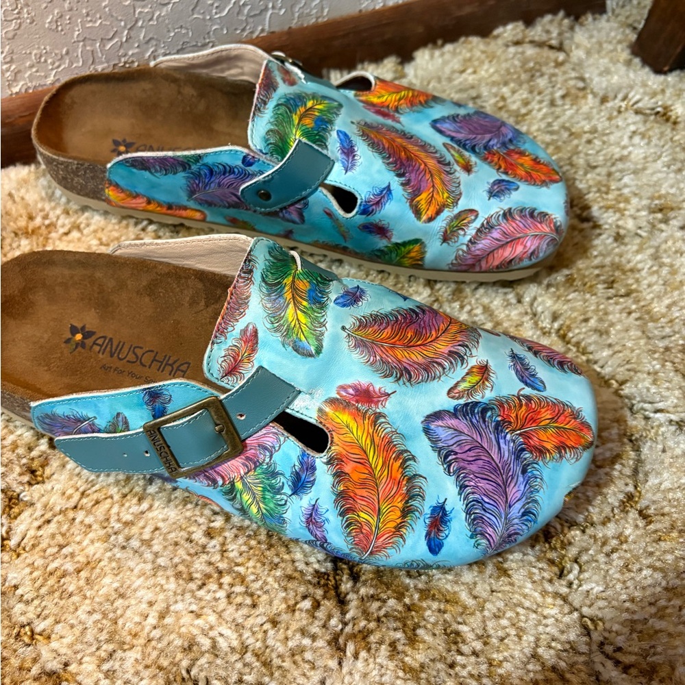 Anuschka Women's Vibrant Feather Mules